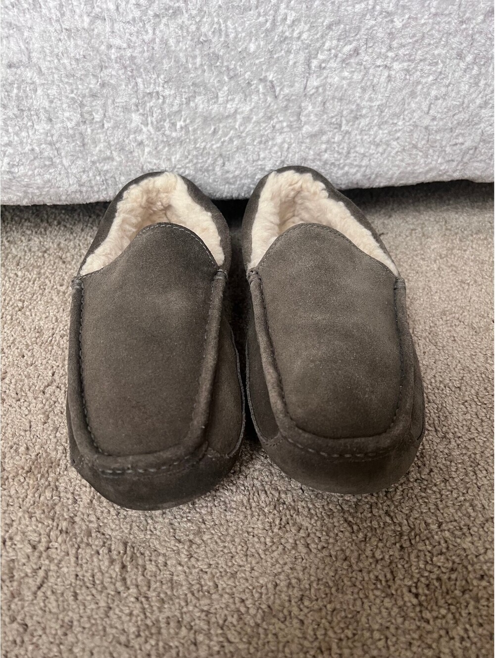 UGG Mens Ascot Sheepskin Slippers Comfy Size 9